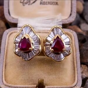 SOLD SOLD SOLDElegant Gold and Red Gemstone Earrings